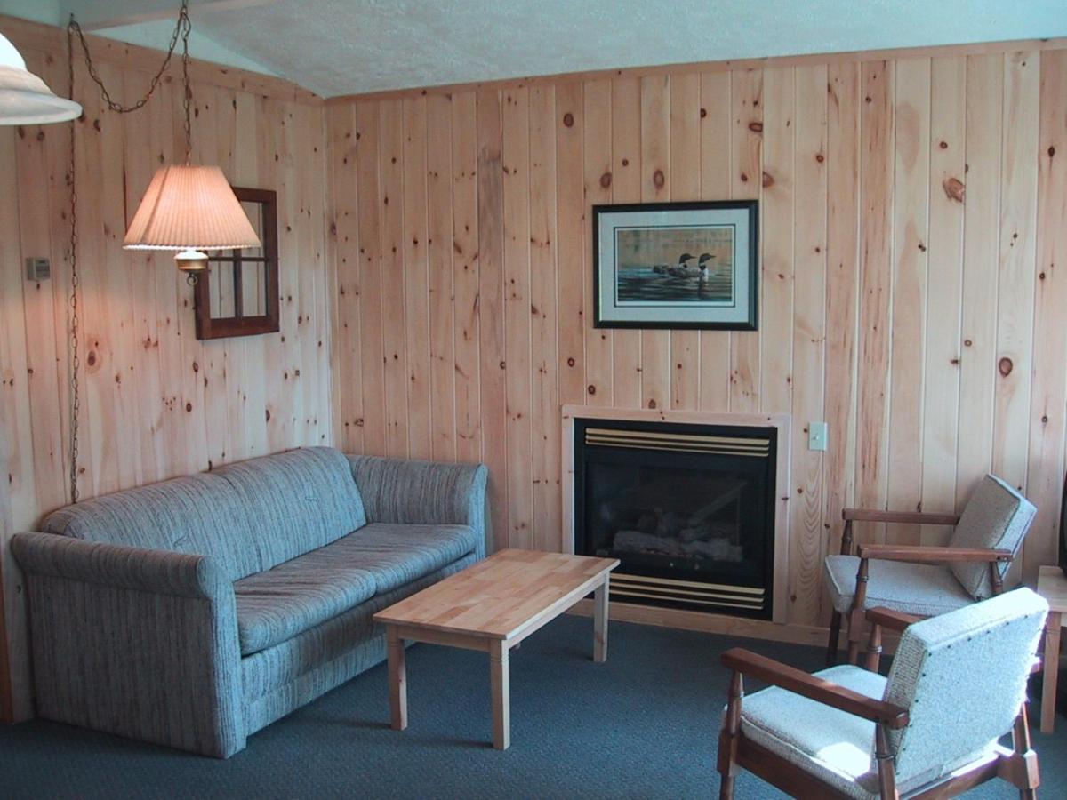 Colonial Bay Motel And Cottages 헌츠빌 외부 사진