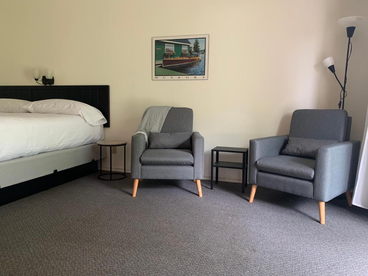 Colonial Bay Motel And Cottages 헌츠빌 외부 사진