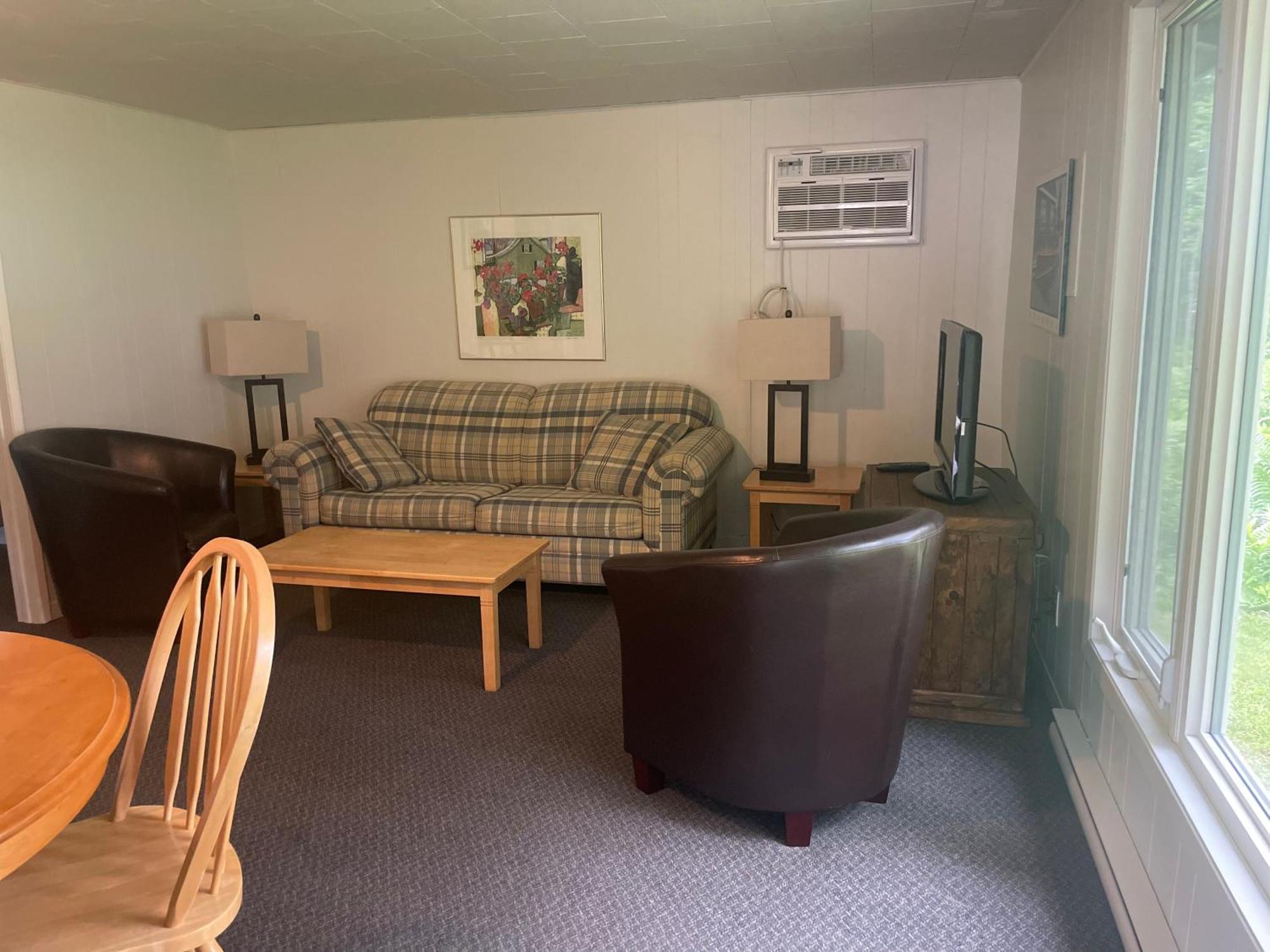 Colonial Bay Motel And Cottages 헌츠빌 외부 사진