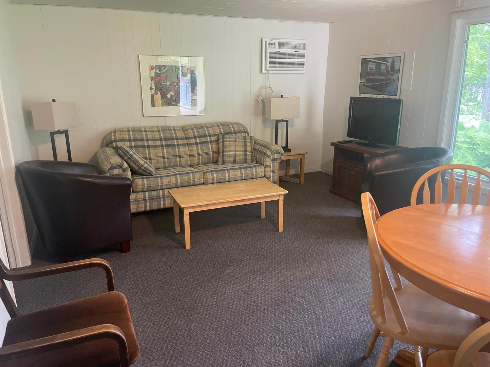 Colonial Bay Motel And Cottages 헌츠빌 외부 사진