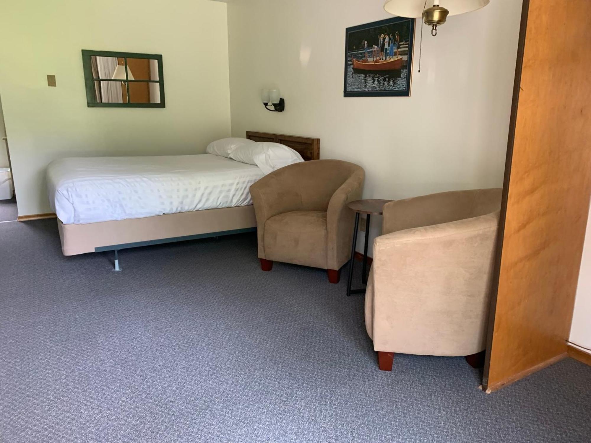 Colonial Bay Motel And Cottages 헌츠빌 외부 사진