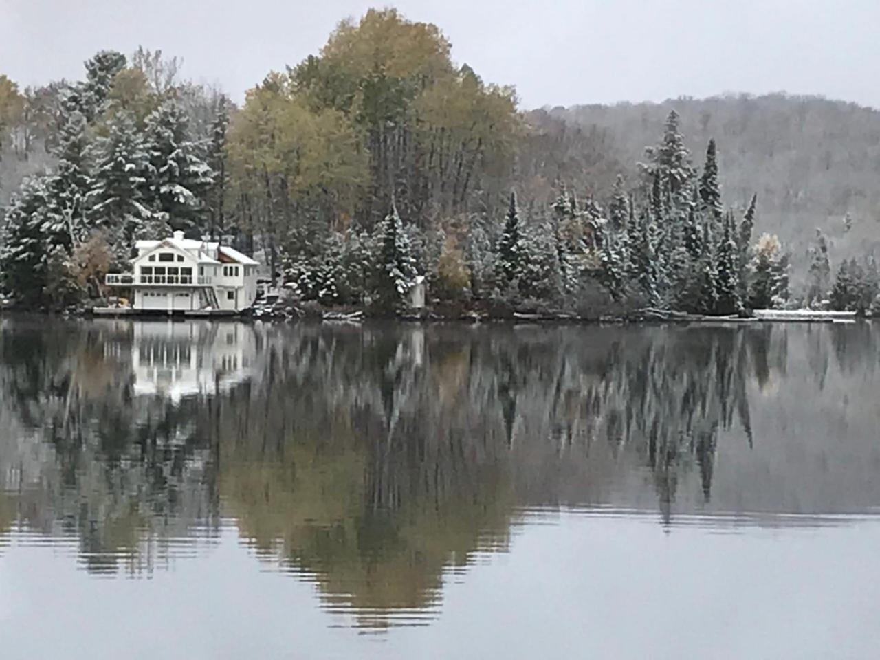 Colonial Bay Motel And Cottages 헌츠빌 외부 사진